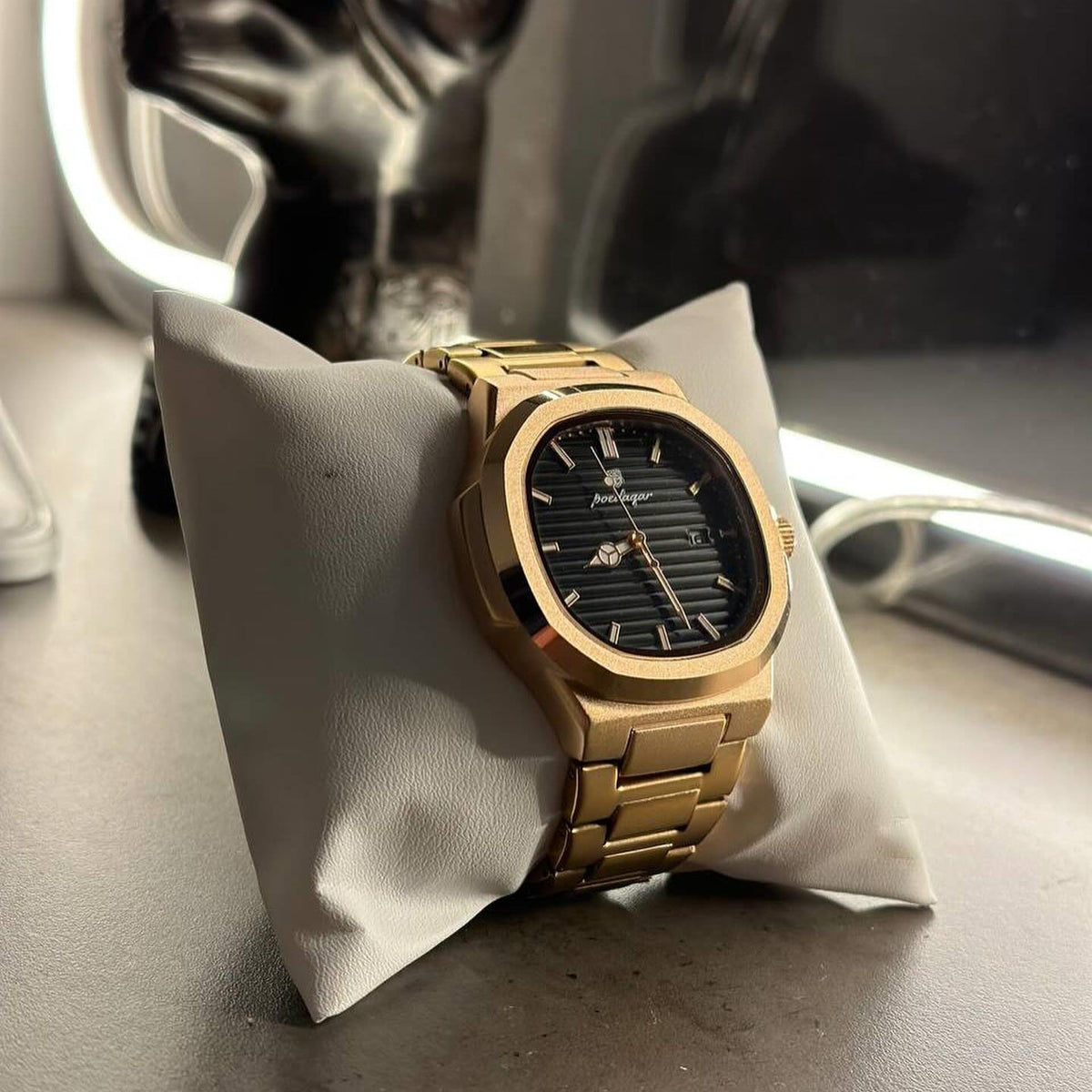 Nautilus (Rose Gold) 40mm Watch | Vayllor