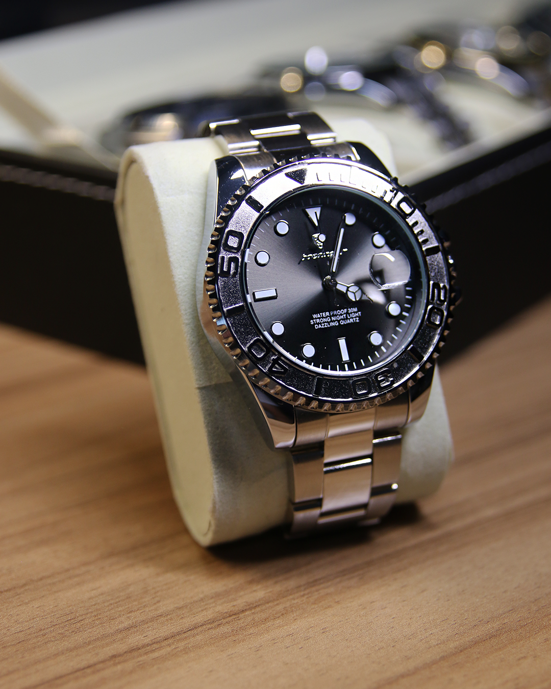 Yacht 43mm Watch | Vayllor